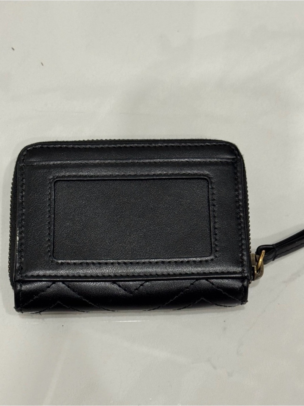 Gucci Black Chevron Leather Zip Card Wallet with Gold GG - Picture 2 of 3